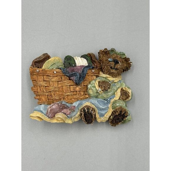 Longaberger Boyd's Bear Resin Grandma Quiltsbeary Lapel Pin Brooch - Picture 1 of 3